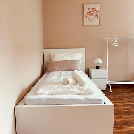 H6 Xl I 90m2 I 6 P I Wasch I Balkon I Apartment *